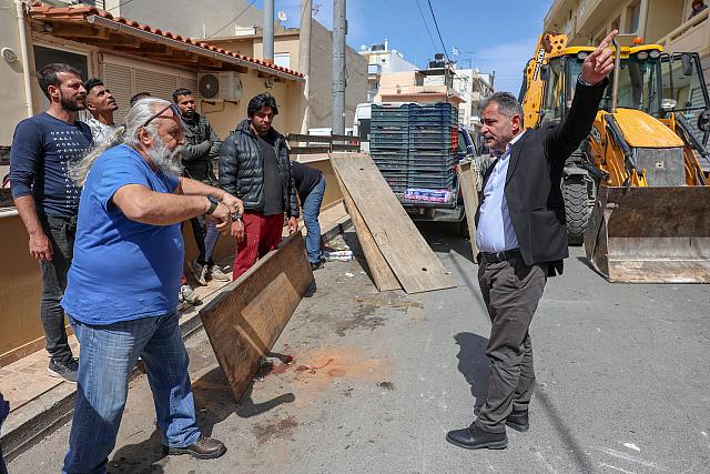 πτωση μπαλκονιου καμινια