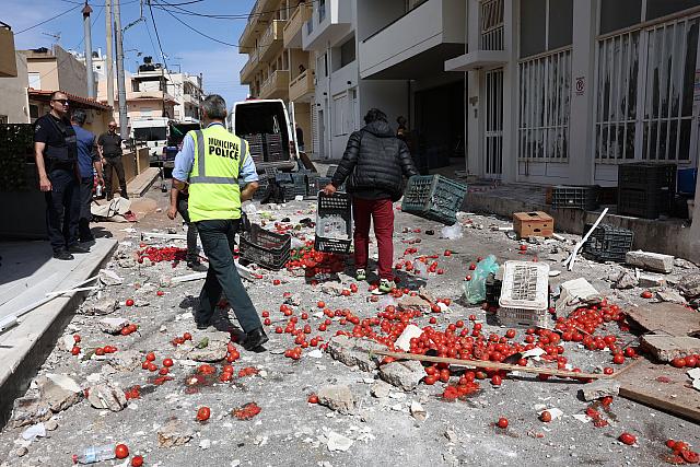 πτωση μπαλκονιου καμινια 