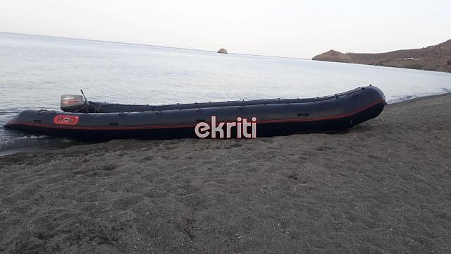 Βάρκα με μετανάστες