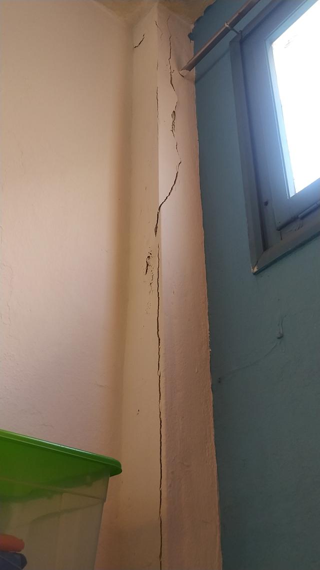 ρωγμες σχολεια ακαδημιας