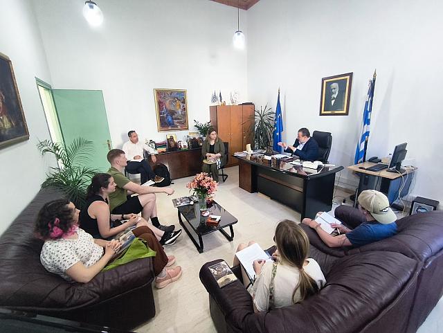 Θερμή υποδοχή σε φοιτητές από τη Νέα Υόρκη στο Δήμο Μινώα Πεδιάδας