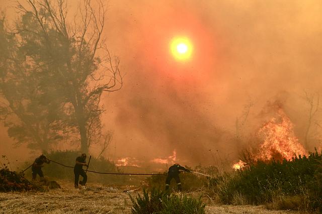 Κρήτη: Ανετράπη το αυτοκίνητο των κοριτσιών και προσέκρουσε σε σταθμευμένο ΙΧ
