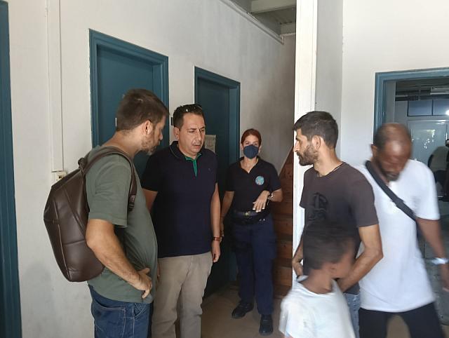 τροφιμα σε μεταναστες