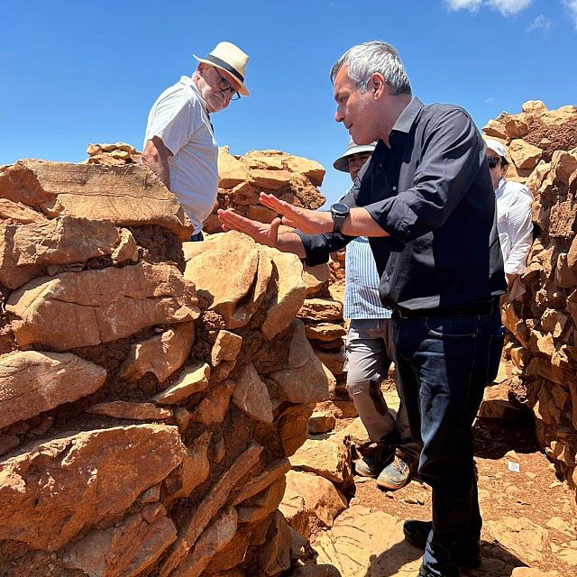 Χάρης Μαμουλάκης