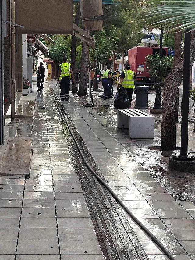 αγιος νικολαος πλυσιμο δρομων