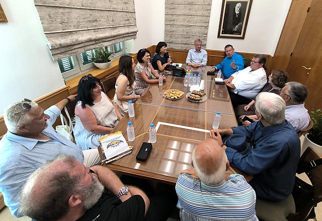 Παγκόσμιο Συμβούλιο Κρητών με Σ.Αρναουτάκη