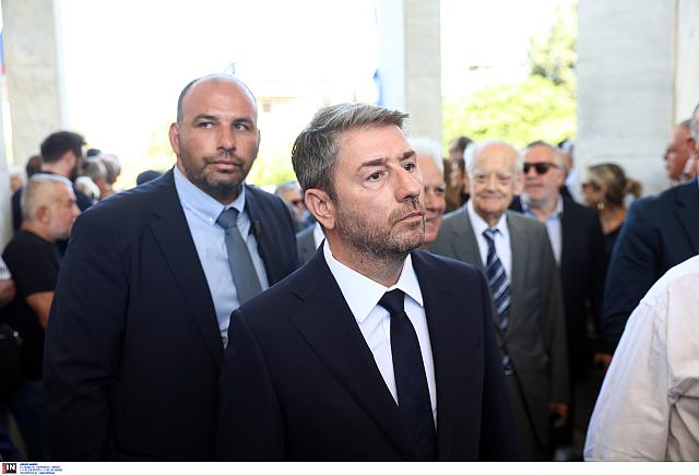 Κηδεία - Λένα Σαμαρά