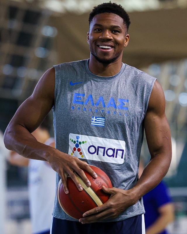 ΑΝΤΕΤΟΚΟΥΝΜΠΟ ΕΘΝΙΚΗ