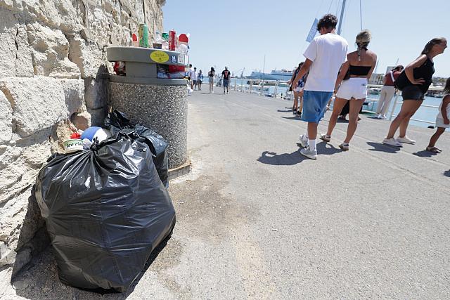 κούλες σκουπίδια