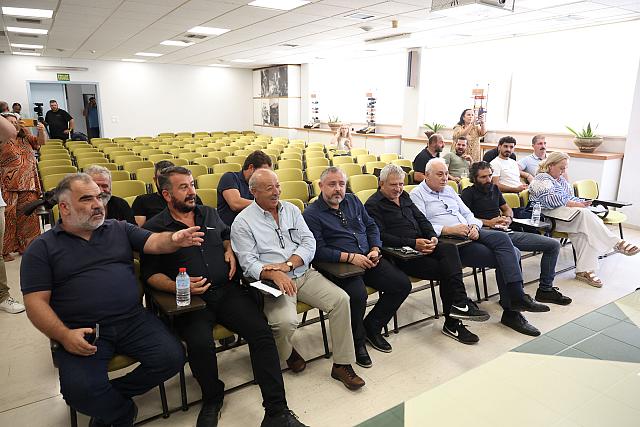 συσκεψη κτηνοτροφων