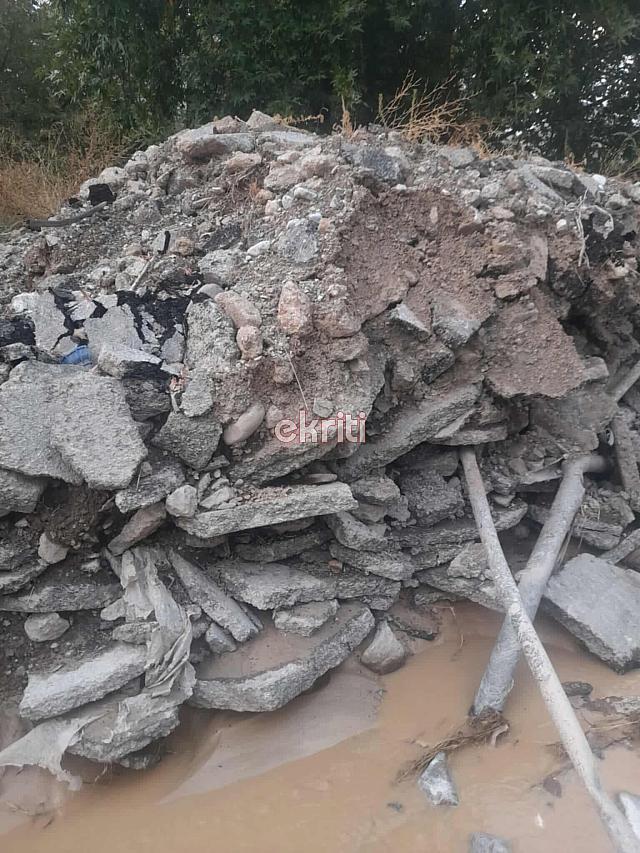 έμπαρος μπάζα