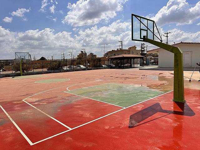 εργασίες συντήρησης σχολικών κτιρίων στο Μαλεβίζι