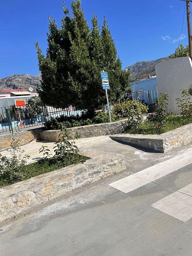 Πλατεία Εμπάρου