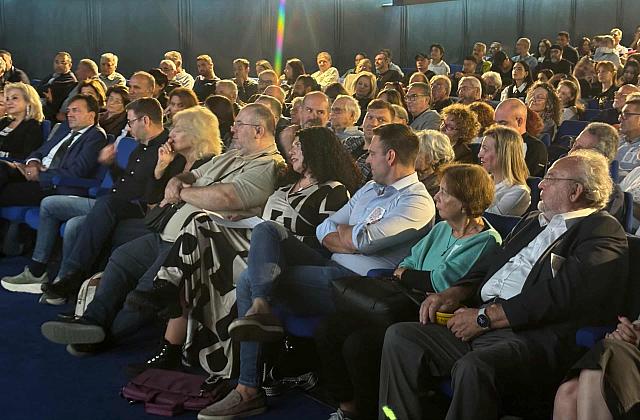 εκδηλωση παπουρα