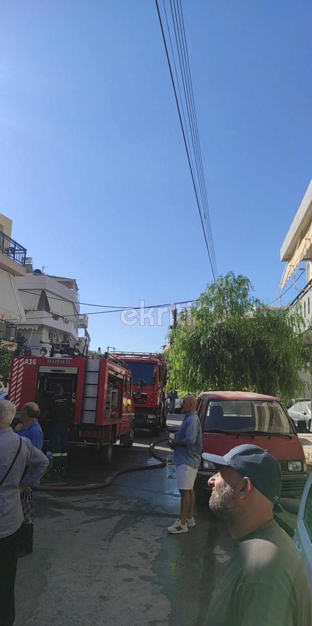 φωτιά σε σπίτι