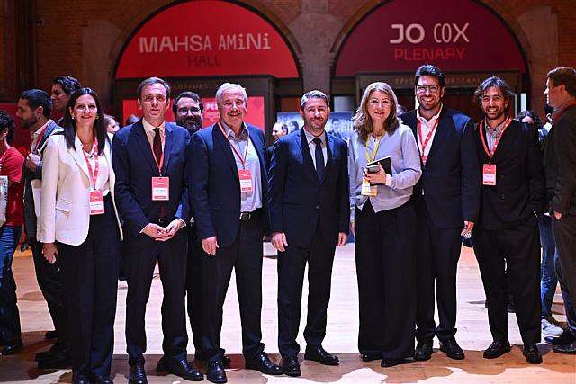 ΑΝΔΡΟΥΛΑΚΗς - ΚΟΣΤΑ