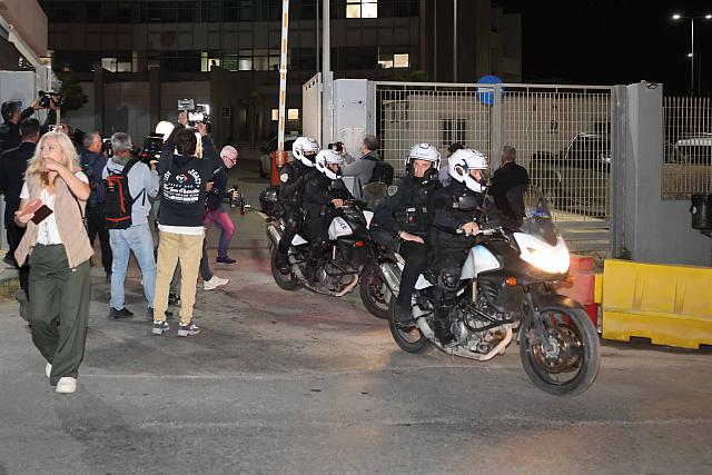 Παράδοση τριών αδελφών