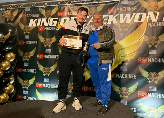 ΑΝΔΡΕΑΣ ΤΖΑΝΙΔΗΣ ΜΕ ΗΛΙΑ ΤΖΑΝΙΔΗ