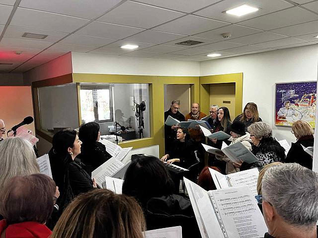 χορωδία "Ιωνία Αηδών"