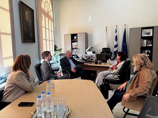 καλοκαιρινος - πρεσβειρα γαλλιας