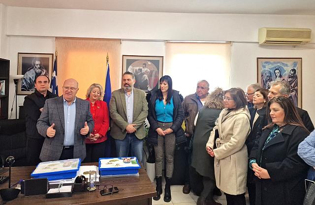 Εξοπλισμος σε Δημοτικά Σχολεία της Π.Ε. Ηρακλείου