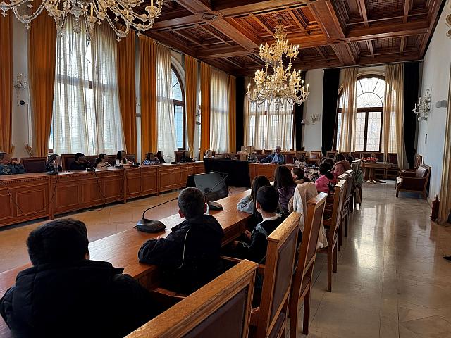 Λοτζια - μαθητές 