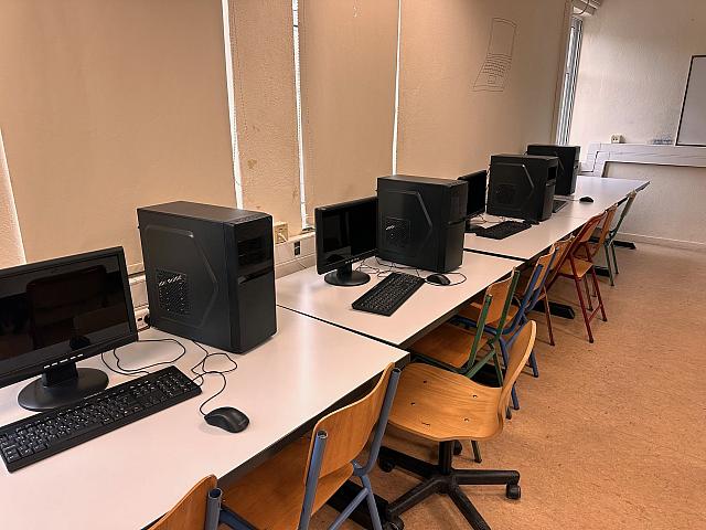 εξοπλισμος στο 1ο Δημοτικό Γαζίου