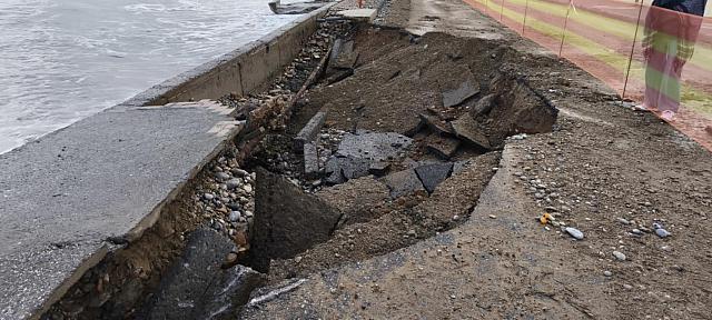 γούβες ζημιές παραλιακό μέτωπο