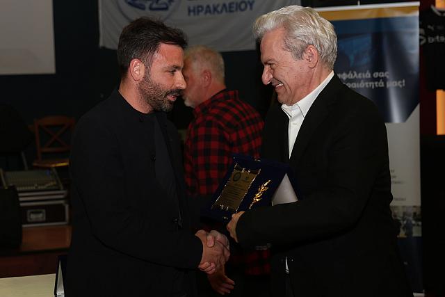 ΤΖΙΡΑΚΗΣ ΚΑΛΟΚΑΙΡΙΝΟΣ