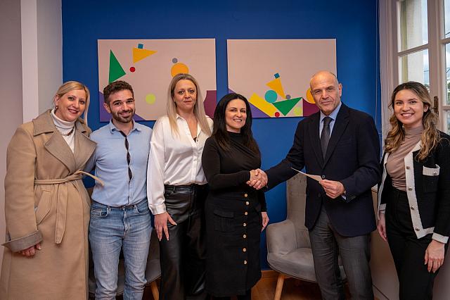 ΑΠΟΔΟΣΗ ΔΩΡΕΑΣ ΓΙΑ ΤΗ ΣΤΗΡΙΞΗ ΤΟΥ ΕΡΓΟΥ ΤΗΣ «ΗΛΙΑΧΤΙΔΑΣ»