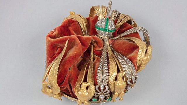 λούβρο στέμμα