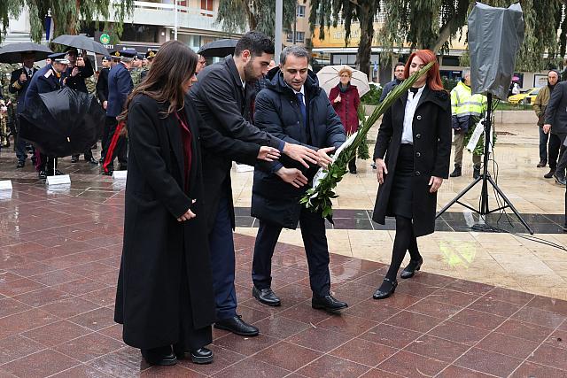 κατάθεση στεφάνων 25η μαρτίου
