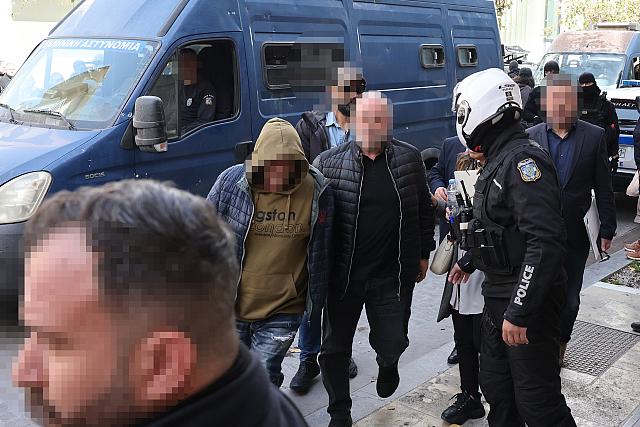 συλληφθέντες κύκλωμα