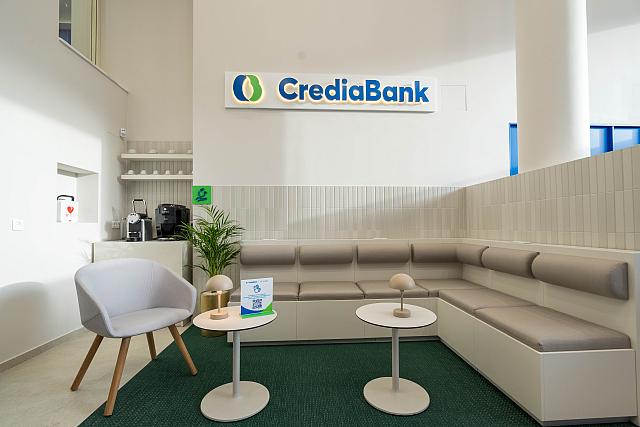 Φωτογραφία του ανανεωμένου καταστήματος CrediaBank στην Λ. Κνωσσού