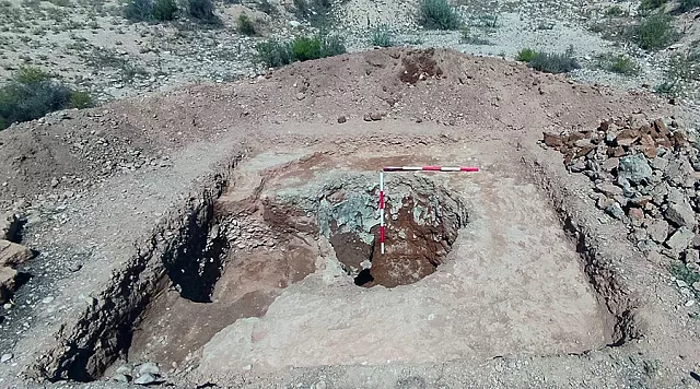 Ανθρώπινες ταφές από την τάφρο