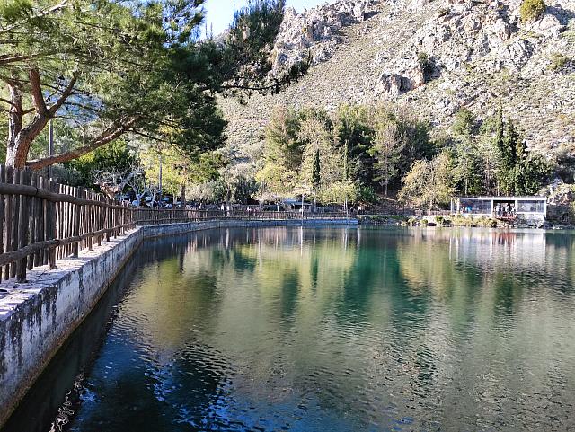 ζαρος λιμνη