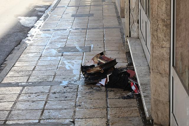 Φωτιά σε κατάστημα