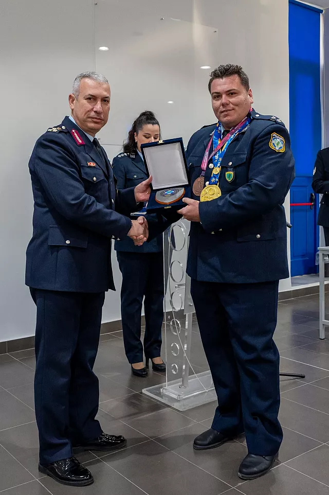 ΓΙΑΝΝΗΣ ΚΑΡΓΙΩΤΑΚΗΣ