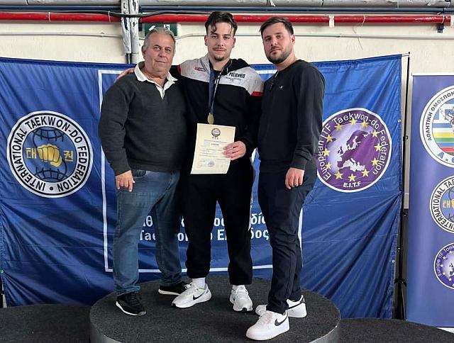 οικογενεια τζανιδη