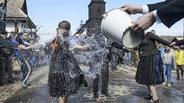 μπουγέλο πολωνία πάσχα