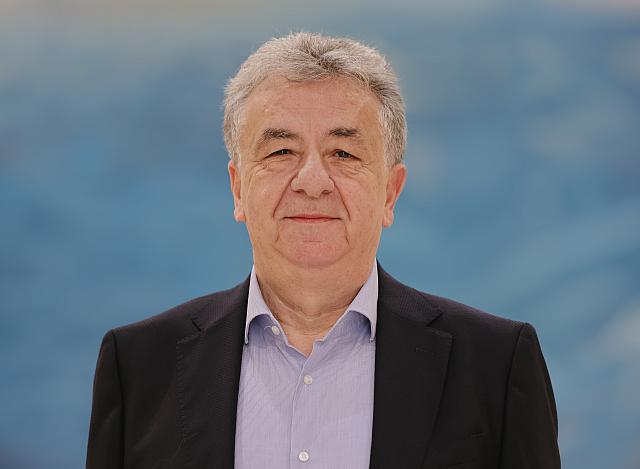 Σταύρος Αρναουτάκης 