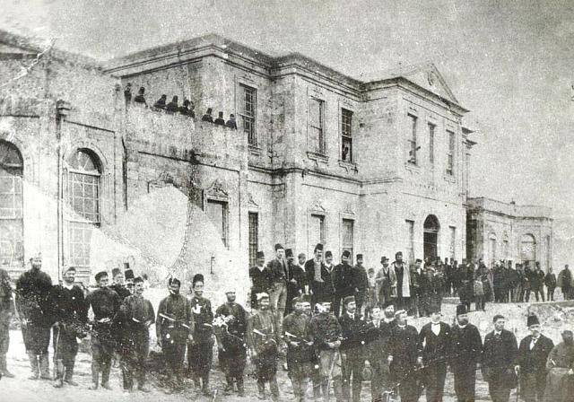 μεταπολιτευτικη επανασταση