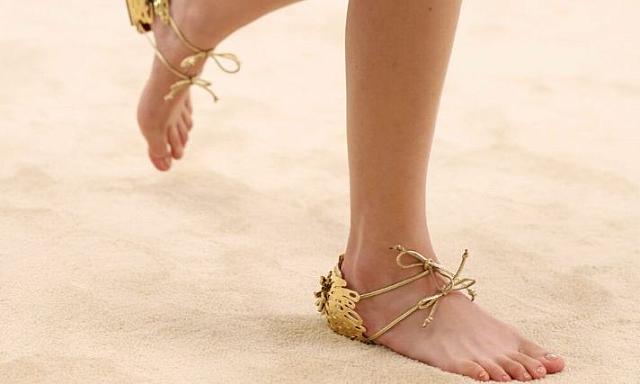 chanel μισό σανδάλι