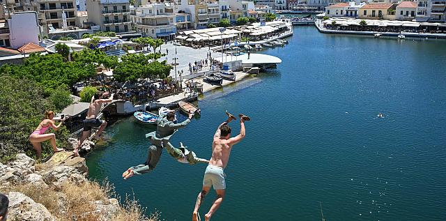 ΓΑΜΗΛΙΕΣ ΒΟΥΤΙΕΣ ΣΤΟΝ ΑΓΙΟ ΝΙΚΟΛΑΟ