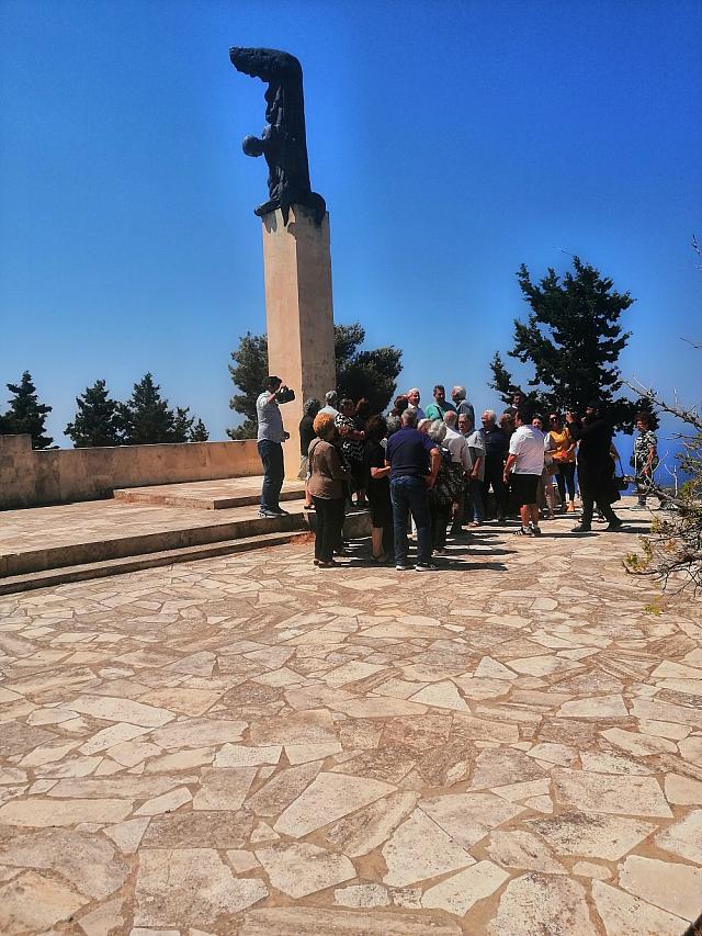 μνημειο αμιρα βιαννου