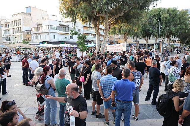 συγκέντρωση διαμαρτυρίας για τη δομή στους Αθανάτους