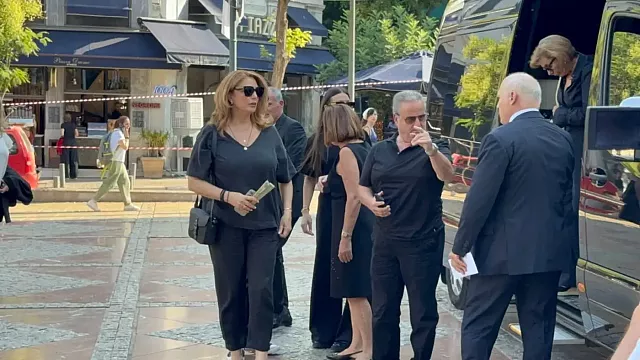 κοντού κηδεία
