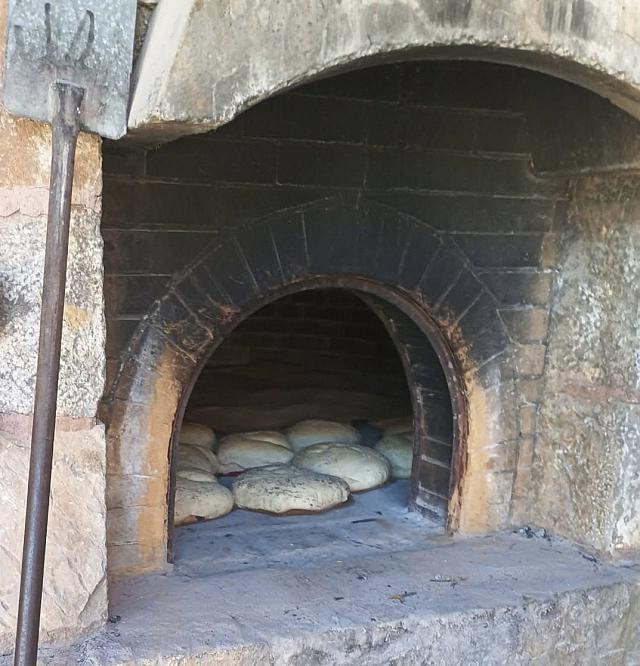 ξυλοφουρνος