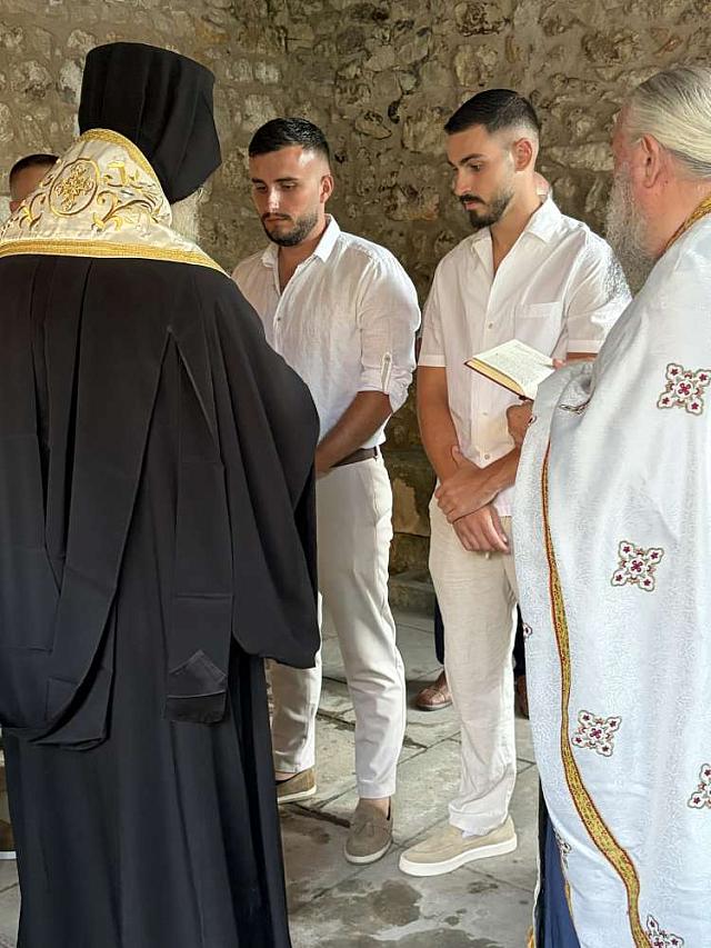 βαπτιση ενηλίκων 