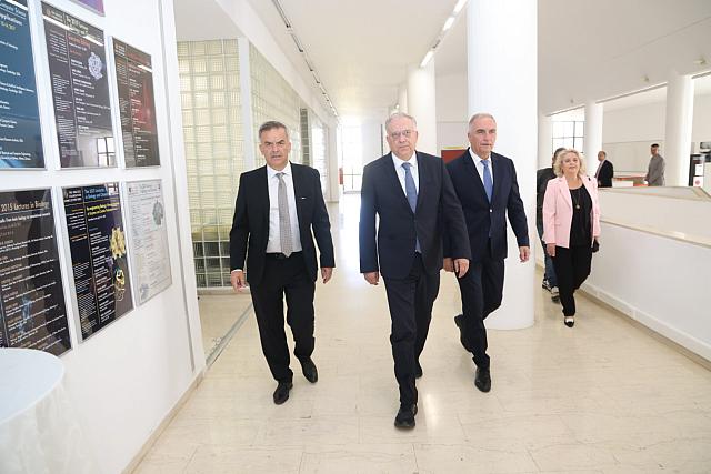  Τάκης Θεοδωρικάκος
